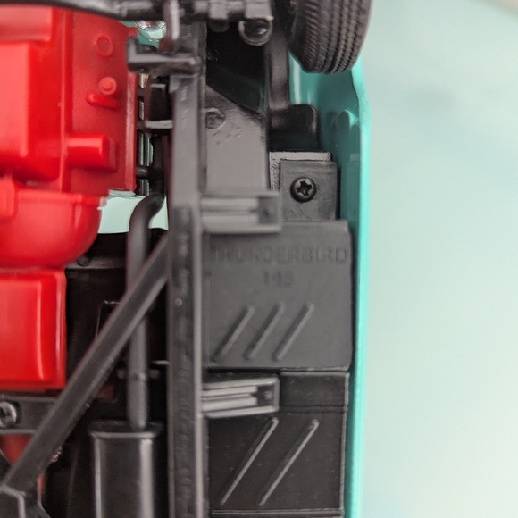 1955 Ford Thunderbird 1:18 Die Cast Model Car - Robin Egg Blue Collectible Car - Picture 13 of 14